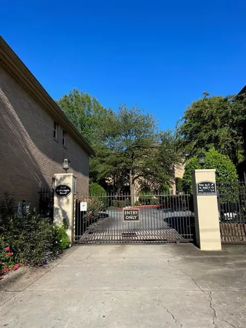 750 Dalrymple Rd #01, Atlanta, GA 30328