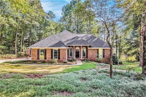 148 Springfield Dr, Newnan, GA 30265