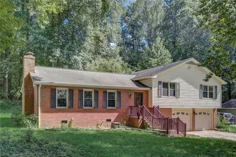 1542 Bentwood Dr SW, Lilburn, GA 30047