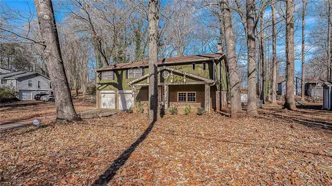 4081 Oak Stone Dr, Douglasville, GA 30135