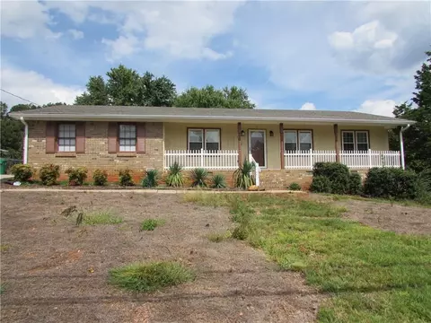 6658 Rockbridge Rd, Stone Mountain, GA 30087