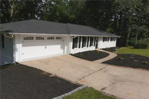 1681 Fairview Dr, Gainesville, GA 30501