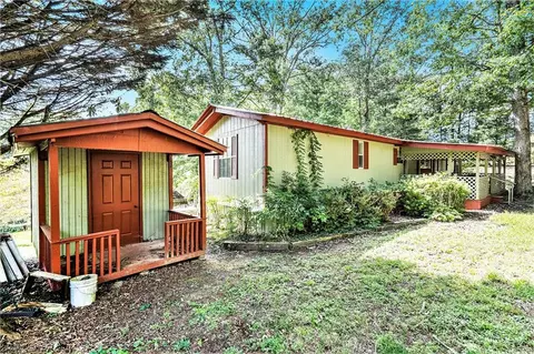 706 Mull Rd, Hiawassee, GA 30546