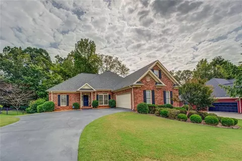 8268 SE Wood St SE, Covington, GA 30014