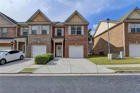 3910 Snipes Ct, Lilburn, GA 30047