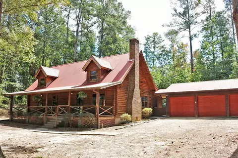 2914 Centerville Rosebud Rd, Snellville, GA 30039