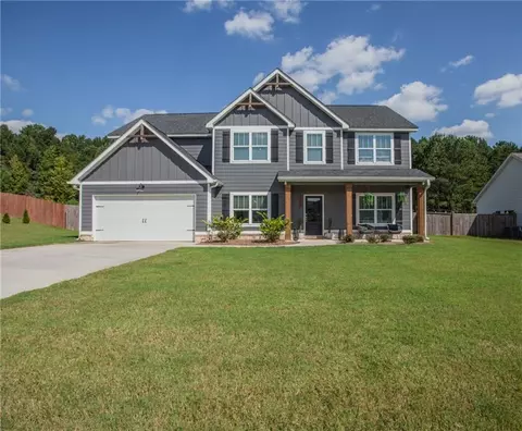 109 Sandalwood Dr, Carrollton, GA 30117