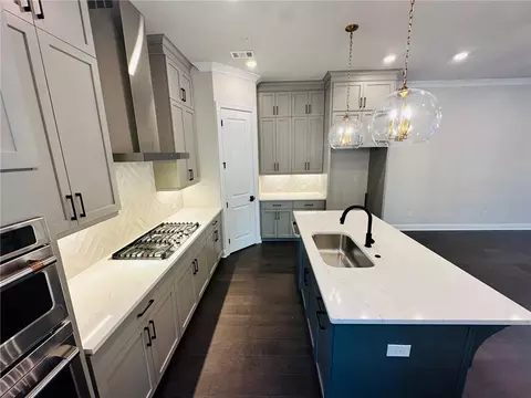 136 Everley Walk #8, Alpharetta, GA 30009