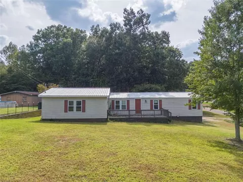 1200 Bent Creek Ct, Winder, GA 30680