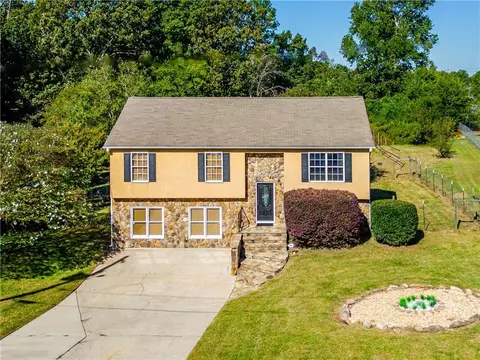 26 Country Village Dr, Hiram, GA 30141