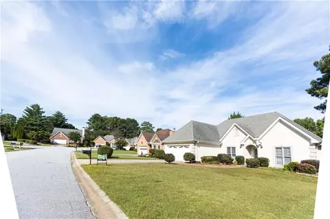 4591 Driftwater Rd, Duluth, GA 30096 photo 2