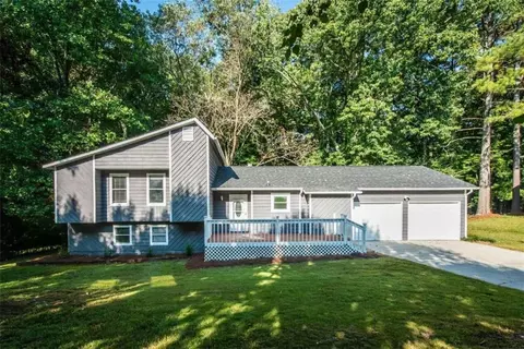 3275 Carmel Dr, Douglasville, GA 30135