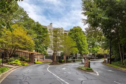 4252 River Green Dr NW #504, Atlanta, GA 30327