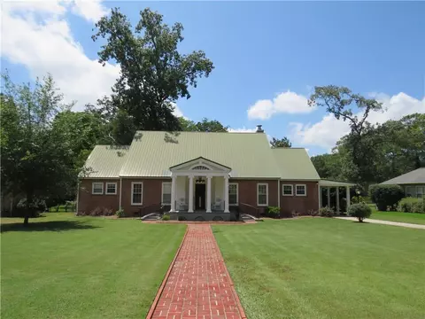 731 N College St, Cedartown, GA 30125