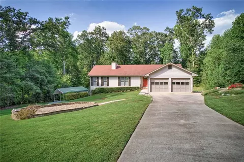 430 Oakleaf Trl, Suwanee, GA 30024