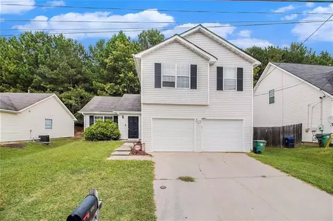 5302 Salem Springs Dr, Lithonia, GA 30038