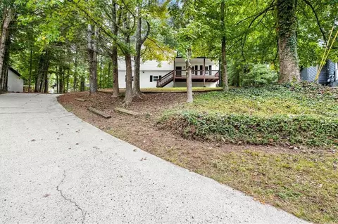 1753 Merry Oak Rd SW, Marietta, GA 30008