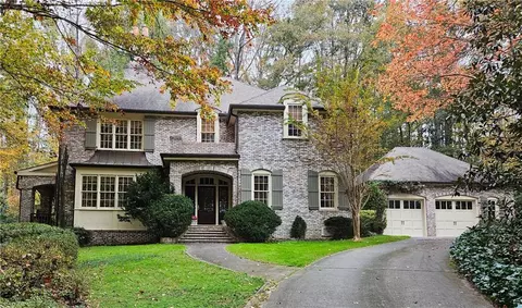 809 Peachtree Battle Ave NW, Atlanta, GA 30327