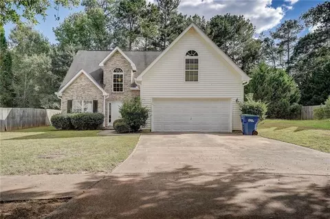 4863 Larkspur Ln, Atlanta, GA 30349