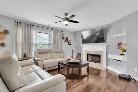 1633 Maple Trace Ct, Grayson, GA 30017 photo 9