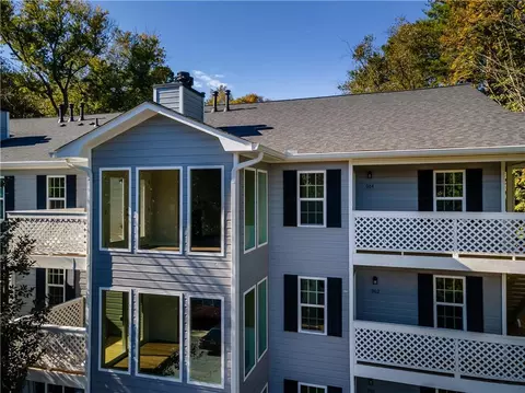 904 Natchez Trce #4, Sandy Springs, GA 30350