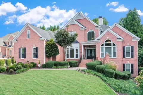 811 Bentgrass Ct, Dacula, GA 30019