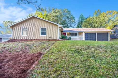1326 Red Cedar Trl, Stone Mountain, GA 30083