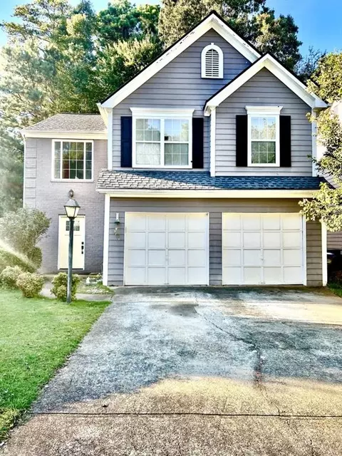 725 Manor Glen Dr, Suwanee, GA 30024