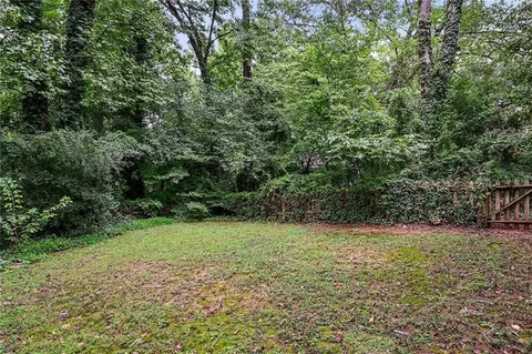 4040 W Johnson Cir, Chamblee, GA 30341 photo 22