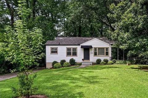 4040 W Johnson Cir, Chamblee, GA 30341 photo 4