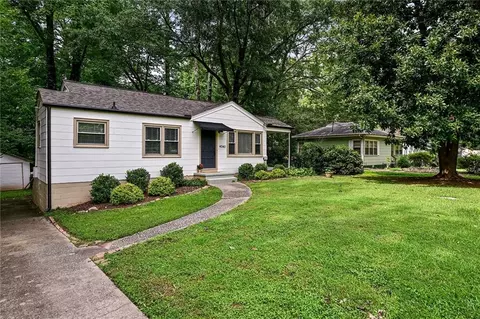 4040 W Johnson Cir, Chamblee, GA 30341 photo 3