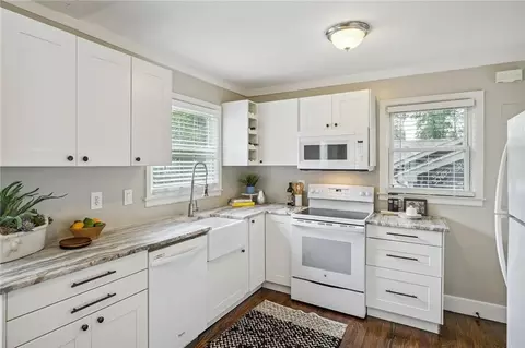 4040 W Johnson Cir, Chamblee, GA 30341 photo 11