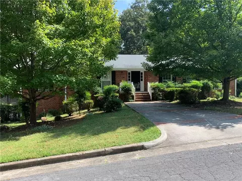 10 Fernwood Dr SW, Rome, GA 30165