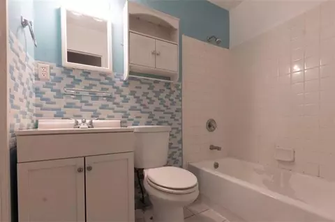 6953 Eunice Dr, Riverdale, GA 30274 photo 9