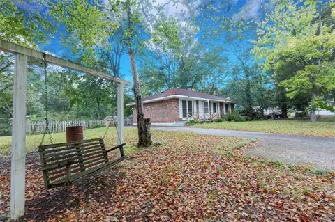 6953 Eunice Dr, Riverdale, GA 30274 photo 2