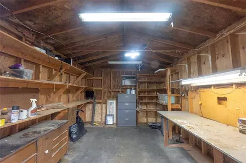6953 Eunice Dr, Riverdale, GA 30274 photo 12