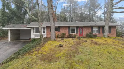 1025 Tanglewood Ave, Gainesville, GA 30501