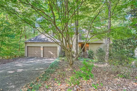 4138 Edinburgh Trl NE, Roswell, GA 30075