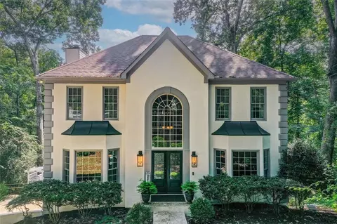 804 Phoenix Ct, Woodstock, GA 30188