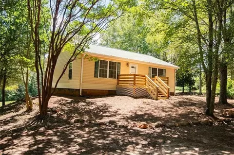 7073 Smithfield Rd, Bowdon, GA 30108