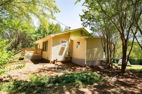 7073 Smithfield Rd, Bowdon, GA 30108 photo 3
