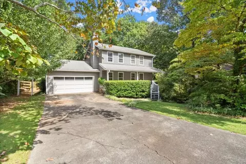 5220 Highland Trl, Acworth, GA 30102