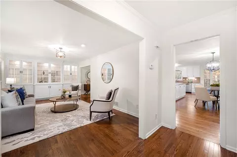 5066 Chamblee Dunwoody Rd, Dunwoody, GA 30338