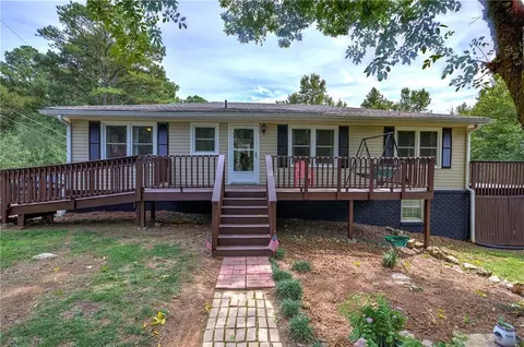 22 Valley View Dr NW, Cartersville, GA 30121