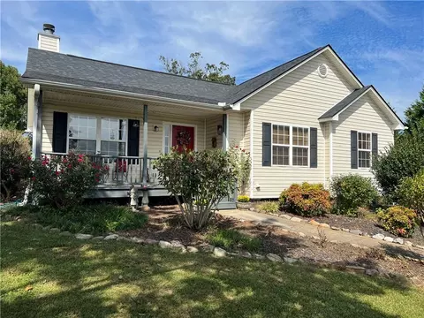 6935 Ridge Way, Gainesville, GA 30506
