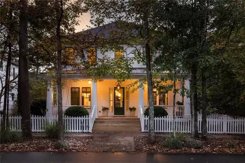9205 Selborne Ln, Chattahoochee Hills, GA 30268