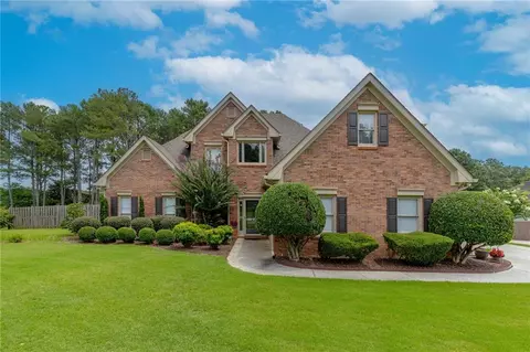 1650 Little Lisa Ln, Snellville, GA 30078