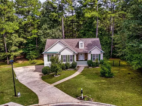 3020 Autumn Woods Ct, Douglasville, GA 30135