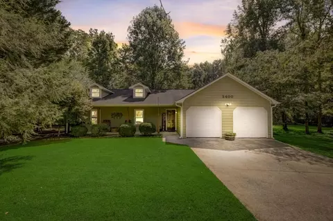 2400 Jim Owens Ln, Kennesaw, GA 30152