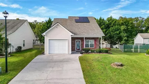 196 Louise Ln, Calhoun, GA 30701